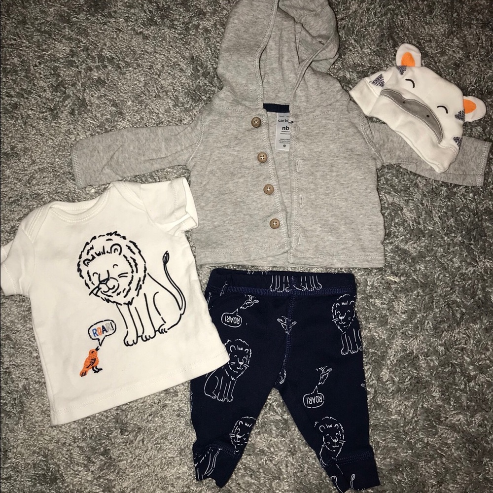 Newborn outfit